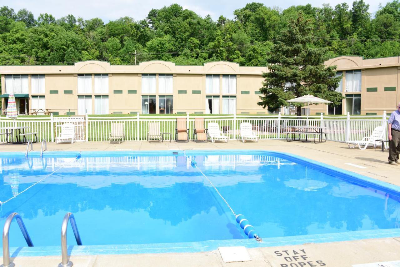 Red Roof Inn Cambridge, Oh Экстерьер фото